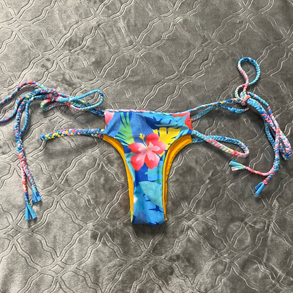 Moana bikini Braided Royal aloha bottoms size small